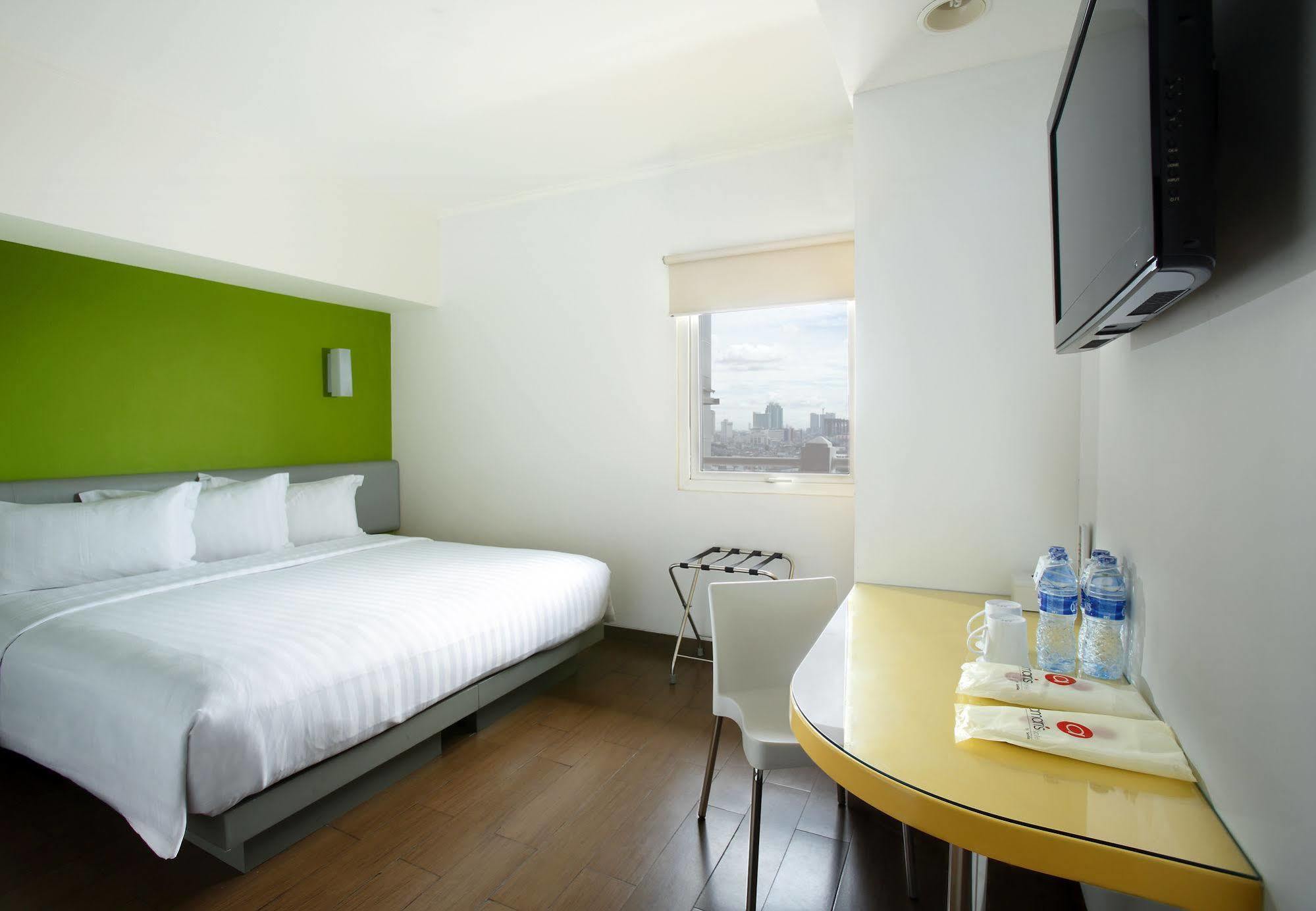 Amaris Hotel Mangga Dua Square Jakarta Exterior foto
